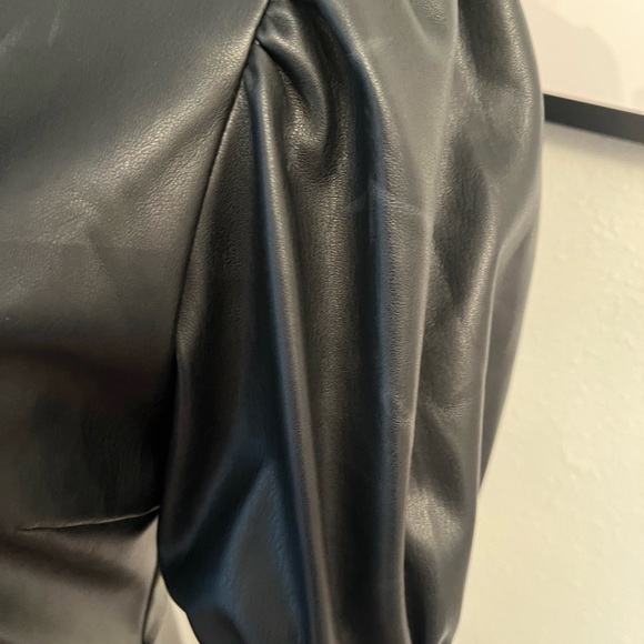 Zara faux black leather dress - Picture 3 of 7